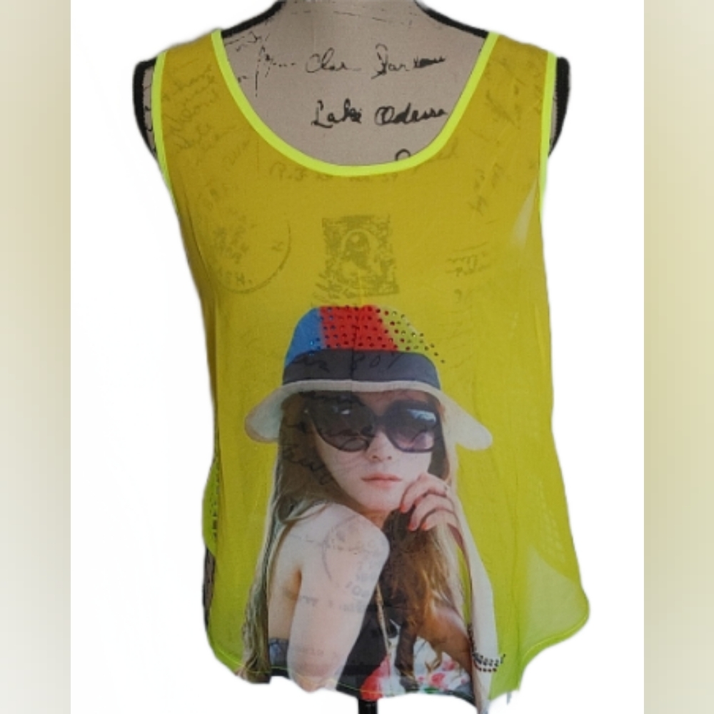 NWT ESSENCE YELLOW MESH & CHIFFON TOP SZ L